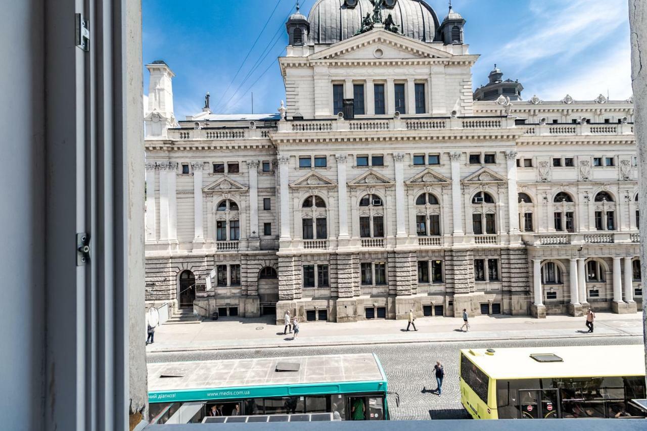 Opera House Apartment 3 Lviv Bagian luar foto